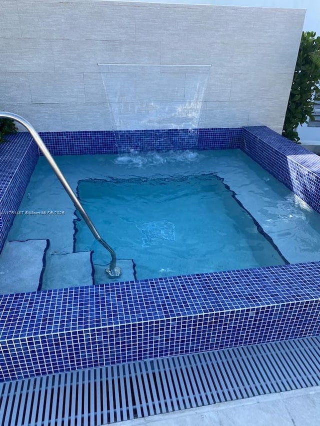 1010 SW 2nd Ave Unit Lph05, Miami, FL 33130 - view of swimming pool featuring a swimming pool