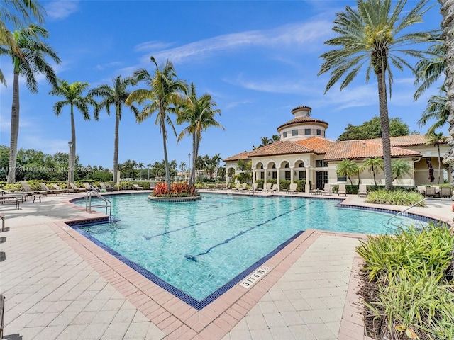 1468 Mariner Way, Hollywood, FL 33019 - community pool with a patio