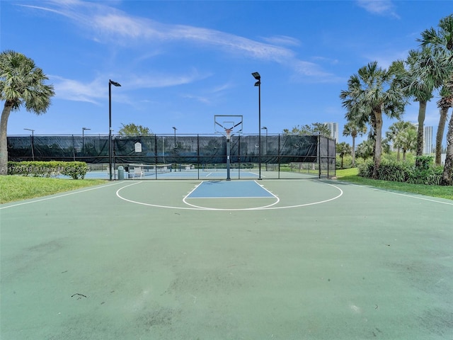 1468 Mariner Way, Hollywood, FL 33019 - view of sport court with community basketball court