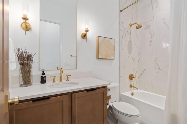 bathroom with shower / tub combo with curtain, vanity, and toilet