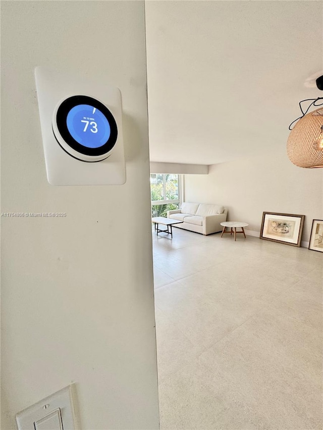 555 Crandon Blvd Unit 32, Key Biscayne, FL 33149 - view of hall