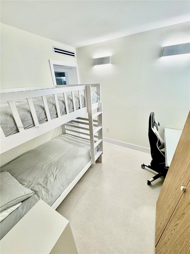 555 Crandon Blvd Unit 32, Key Biscayne, FL 33149 - bedroom with baseboards