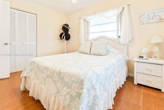 bedroom featuring a closet