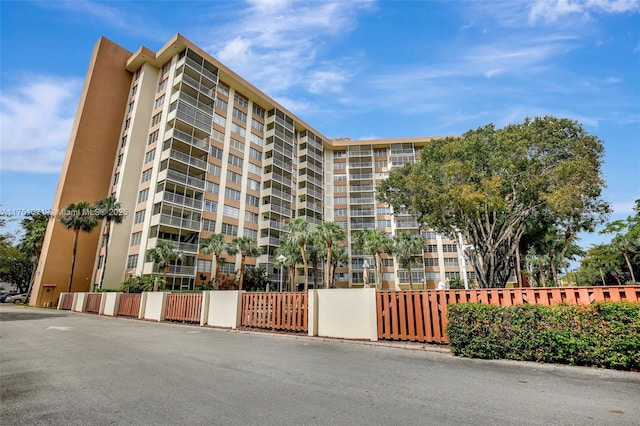 10777 W Sample Rd Unit 912, Coral Springs, FL 33065 - view of apartment building / complex