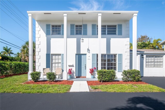 view of front of home with stucco siding
