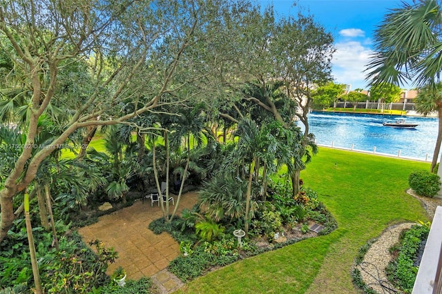 view of yard with a water view