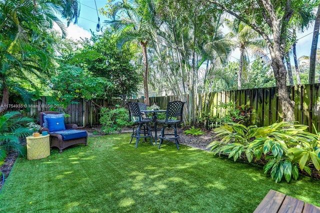 view of yard featuring a fenced backyard