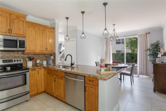 kitchen with stainless steel appliances, a peninsula, a sink, backsplash, and crown molding