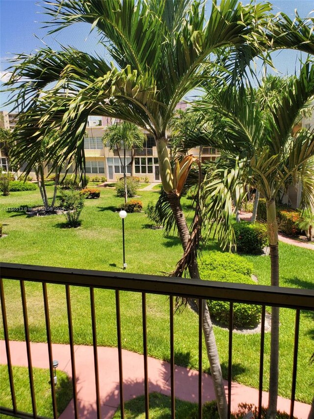 851 NE 14th Ave Unit 414, Hallandale Beach, FL 33009 - view of home's community with a yard