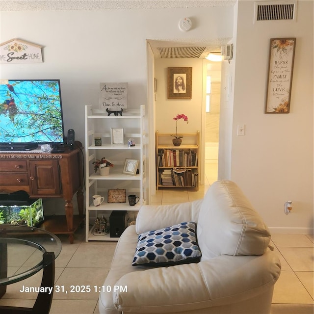 10004 Twin Lakes Dr Unit 36-F, Coral Springs, FL 33071 - tiled living area featuring visible vents