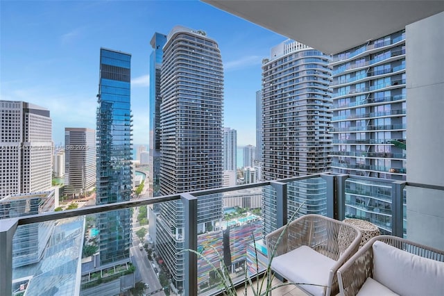 88 SW 7th St Unit 3003, Miami, FL 33130 - balcony featuring a view of city