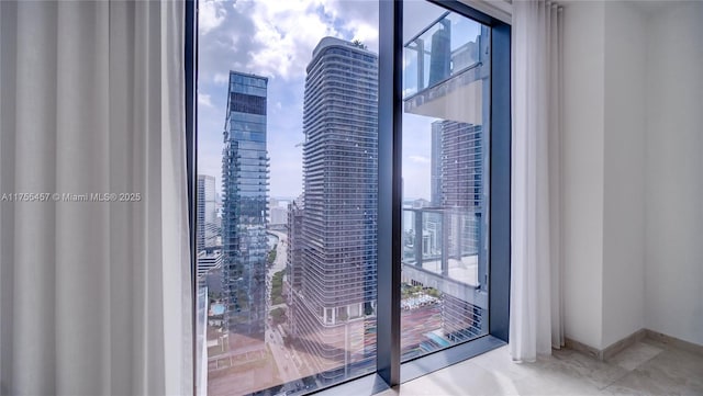 88 SW 7th St Unit 3003, Miami, FL 33130 - interior space
