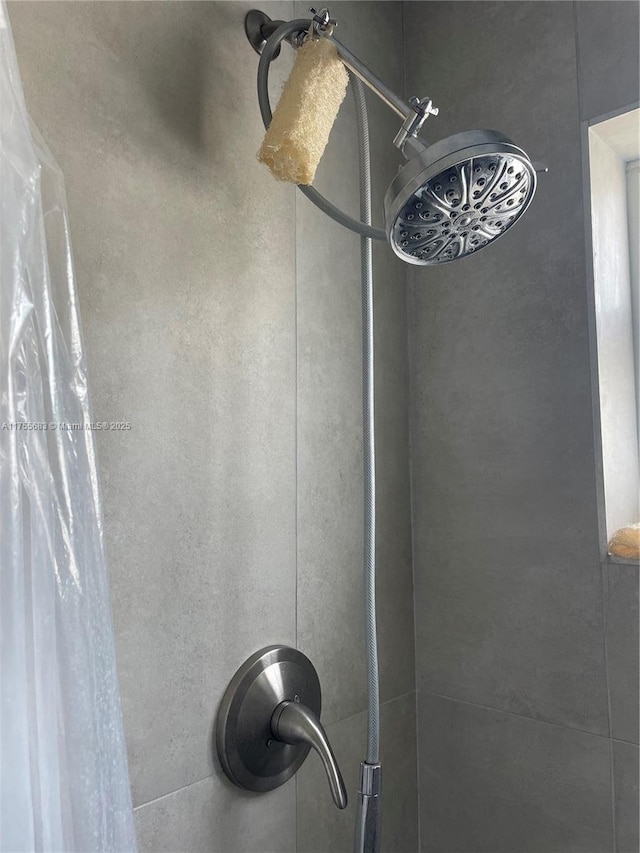 3611 SW 36th St, West Park, FL 33023 - bathroom view of tiled shower