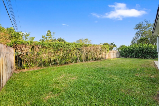 view of yard featuring fence