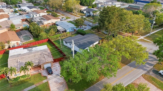 birds eye view of property featuring a residential view