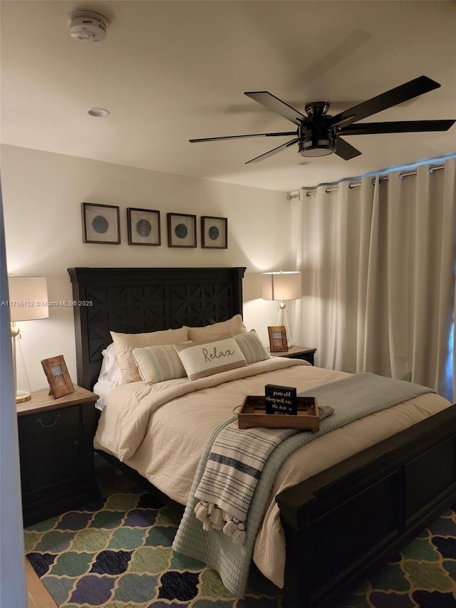 bedroom featuring ceiling fan