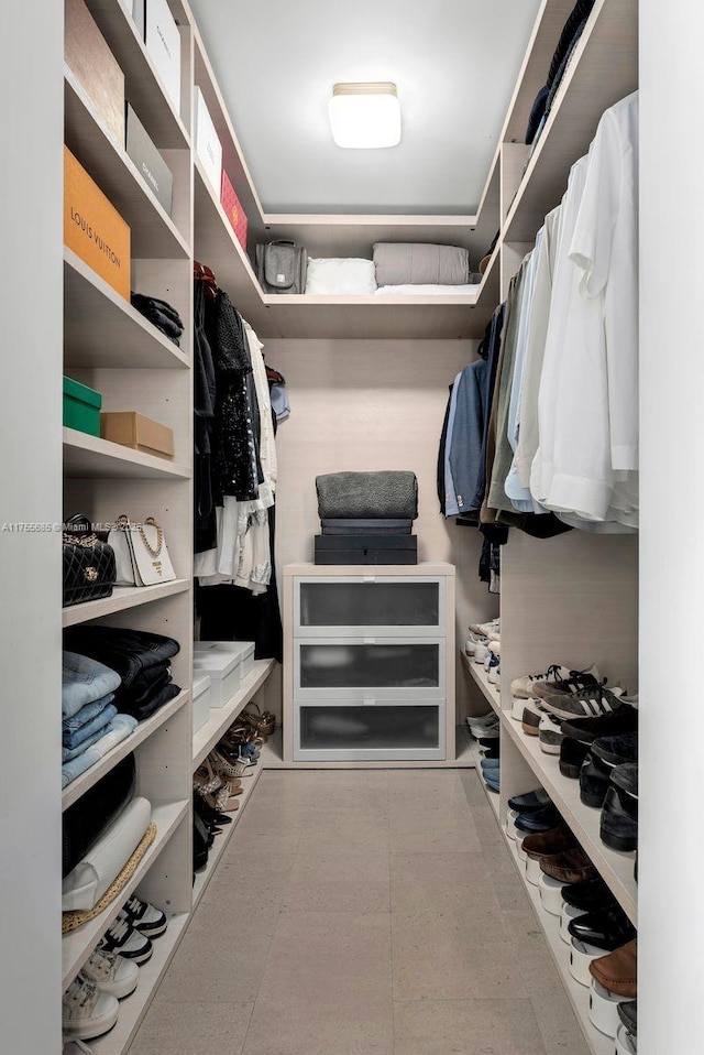 68 SE 6th St Unit 3506, Miami, FL 33131 - view of spacious closet