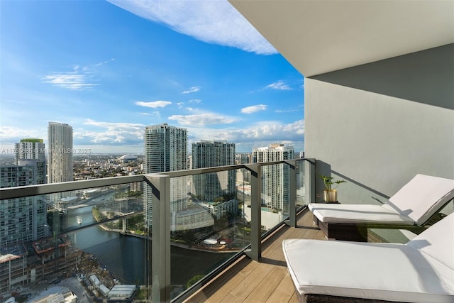 68 SE 6th St Unit 3506, Miami, FL 33131 - balcony featuring a water view and a city view