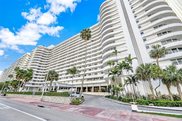 5555 Collins Ave Unit 10M, Miami Beach, FL 33140 - view of building exterior
