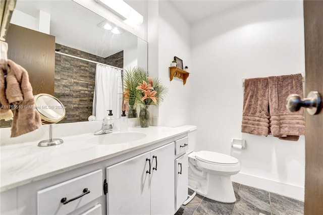 bathroom featuring toilet, vanity, baseboards, and a shower with shower curtain