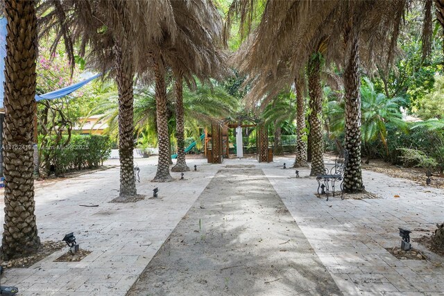 1624 Granada Blvd, Coral Gables, FL 33134 - view of community