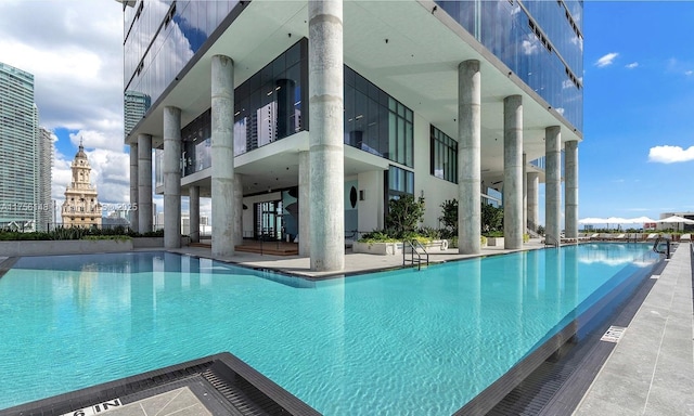 398 NE 5th St Unit 4005, Miami, FL 33132 - community pool with a patio area