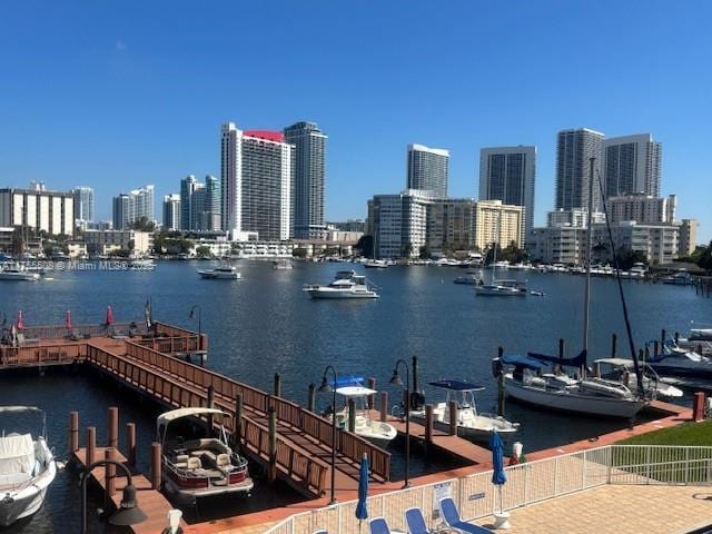 view of water feature featuring a city view