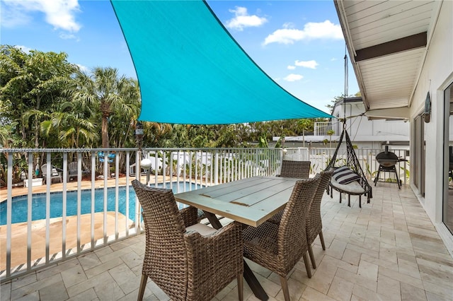 2413 Sugarloaf Ln, Fort Lauderdale, FL 33312 - view of patio / terrace featuring a fenced in pool and outdoor dining area