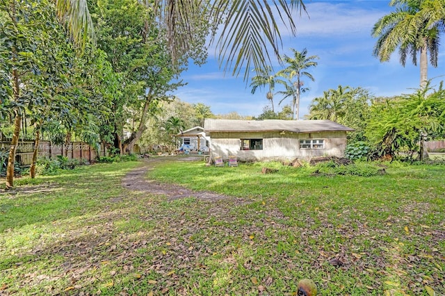 view of yard featuring fence