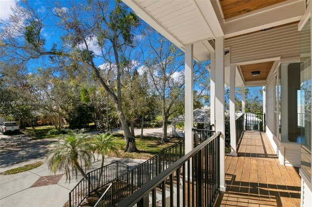 606 Indiana Ave, Palm Harbor, FL 34681 - photo 54