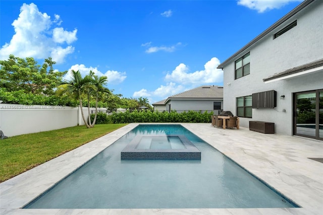 3142 Poinciana St, Lauderdale Lakes, FL 33311 - view of swimming pool with a pool with connected hot tub, fence, a patio area, and a lawn