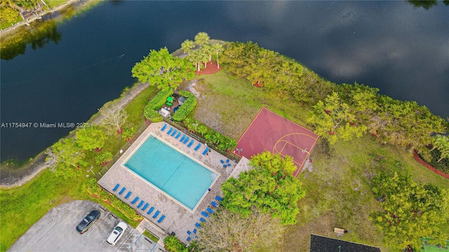 bird's eye view featuring a water view