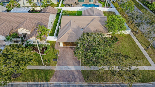 drone / aerial view featuring a residential view