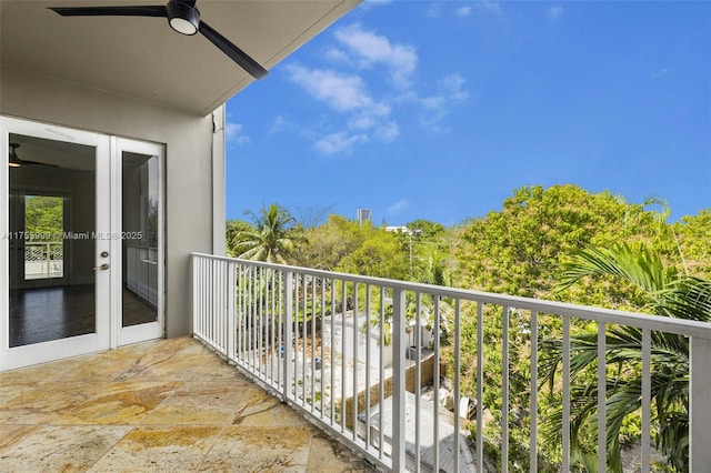 balcony with ceiling fan