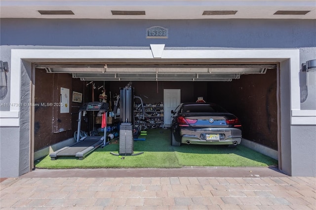 15333 SW 184th St, Miami, FL 33187 - garage featuring driveway