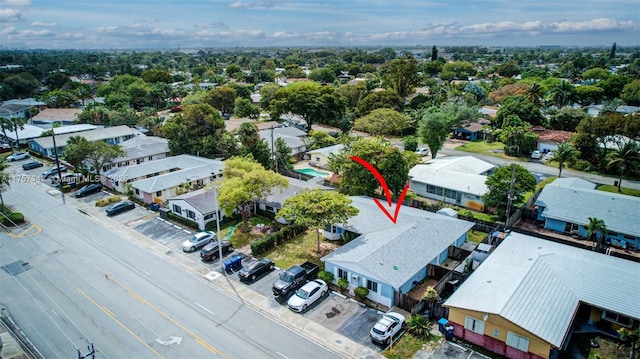 birds eye view of property featuring a residential view