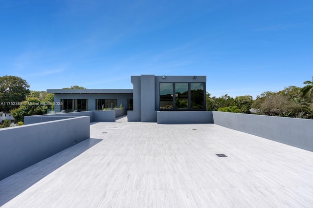 view of front of property with stucco siding