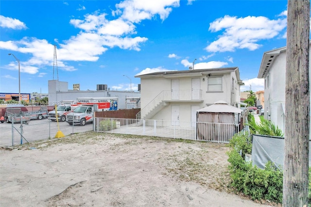 exterior space featuring fence