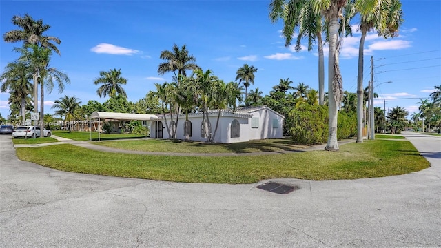 603 N 32nd Ave, Hollywood, FL 33021 - view of property's community featuring a lawn