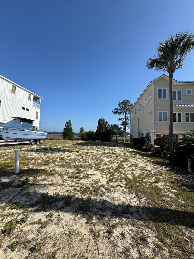 105 Anglers Harbor Ct, Carrabelle, FL 32322