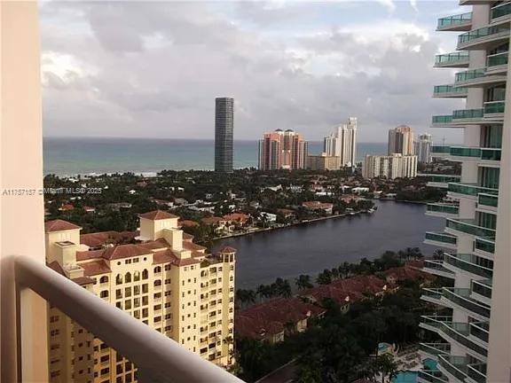 water view featuring a city view