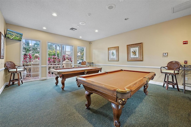 playroom with a textured ceiling, billiards, carpet flooring, visible vents, and baseboards