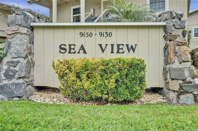 view of community / neighborhood sign