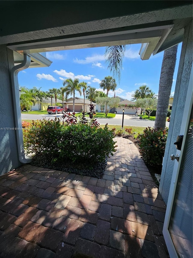 8904 SW Fishermans Wharf Dr, Stuart, FL 34997 - view of patio / terrace