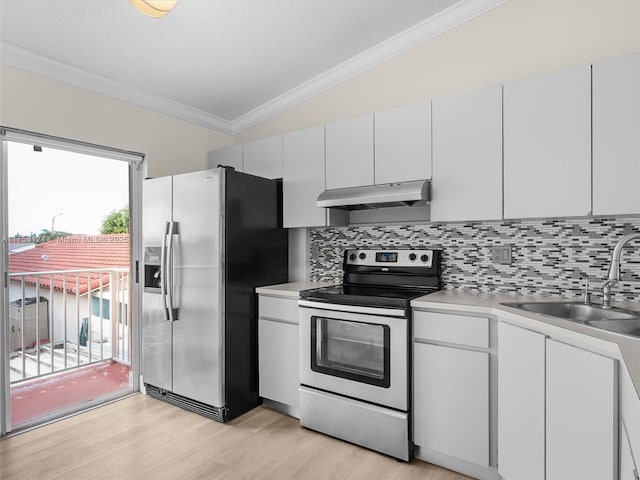 kitchen featuring decorative backsplash, stainless steel appliances, crown molding, under cabinet range hood, and a sink