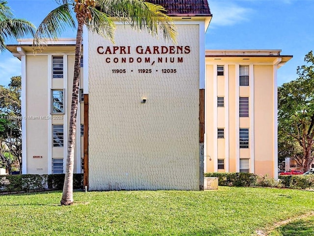 view of building exterior