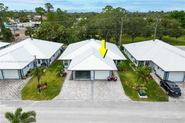 drone / aerial view featuring a residential view