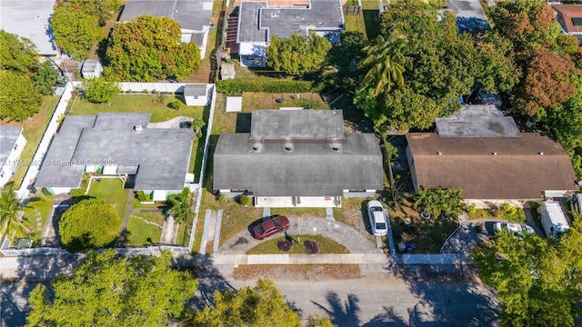 birds eye view of property featuring a residential view