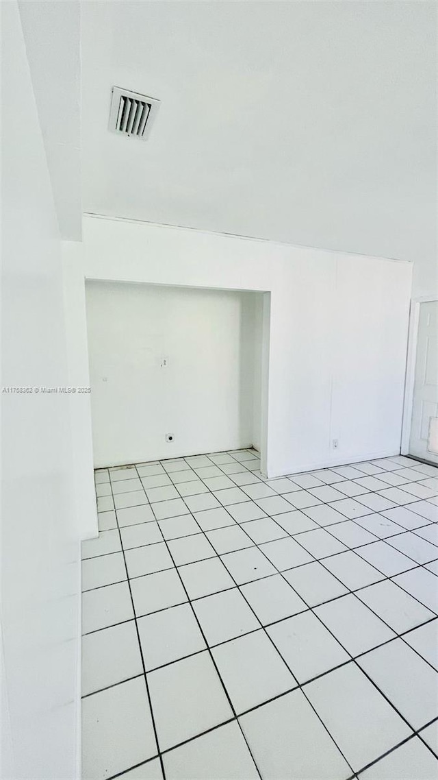 empty room with visible vents