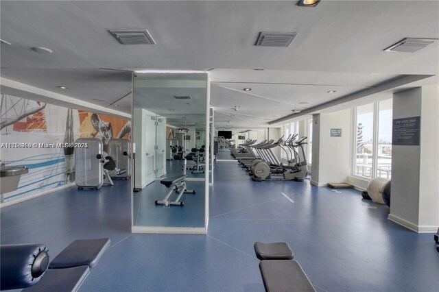 4250 Biscayne Blvd Unit 1512, Miami, FL 33137 - exercise room with recessed lighting
